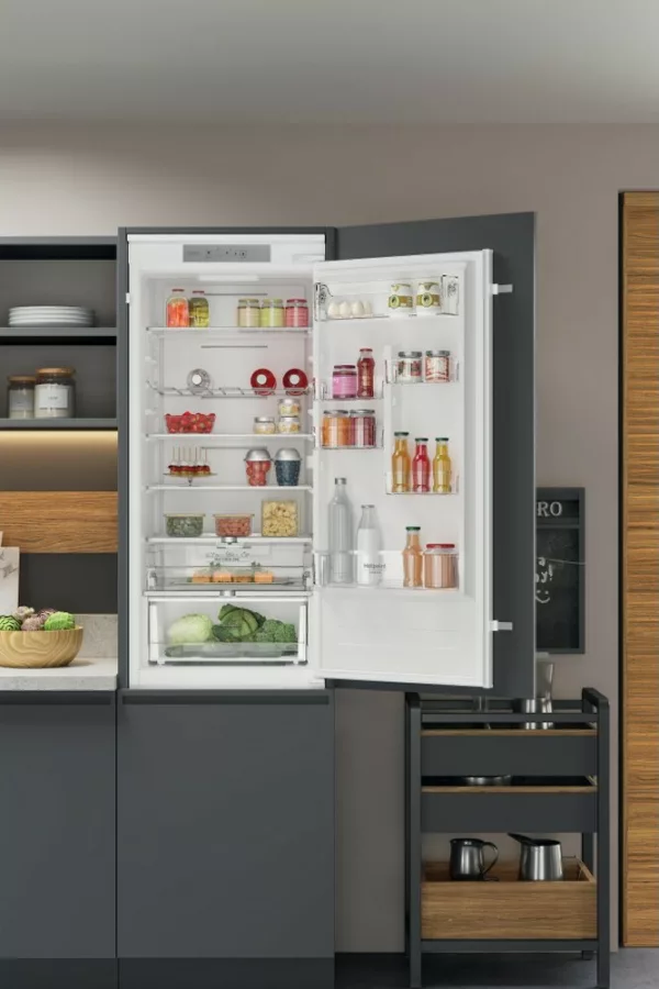 Hotpoint Ariston HAC20 T323 Réfrigérateur encastrable avec congélateur cm. 54 heures. 194 - selon 280 – Image 5
